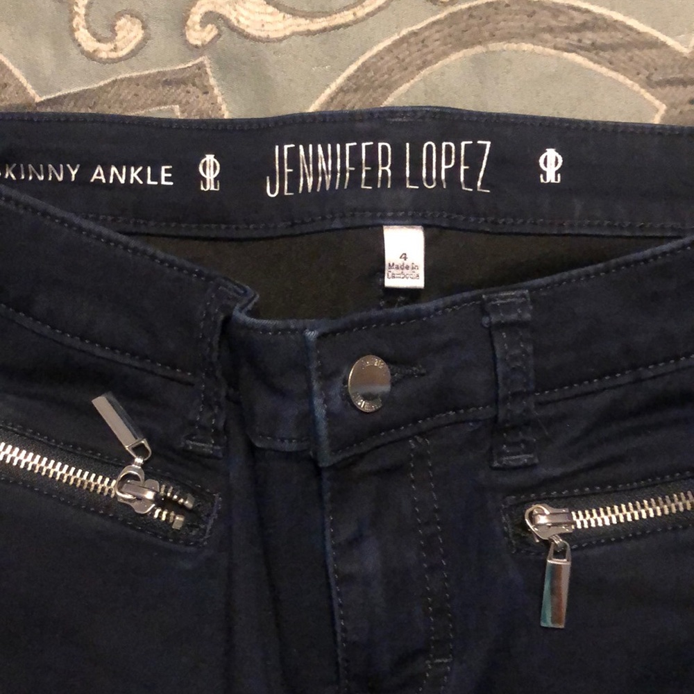 Jennifer Lopez skinny ankle jeans